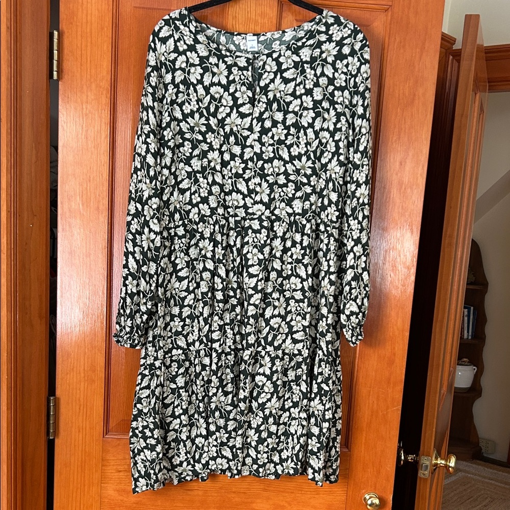 Old Navy Green Floral Dress